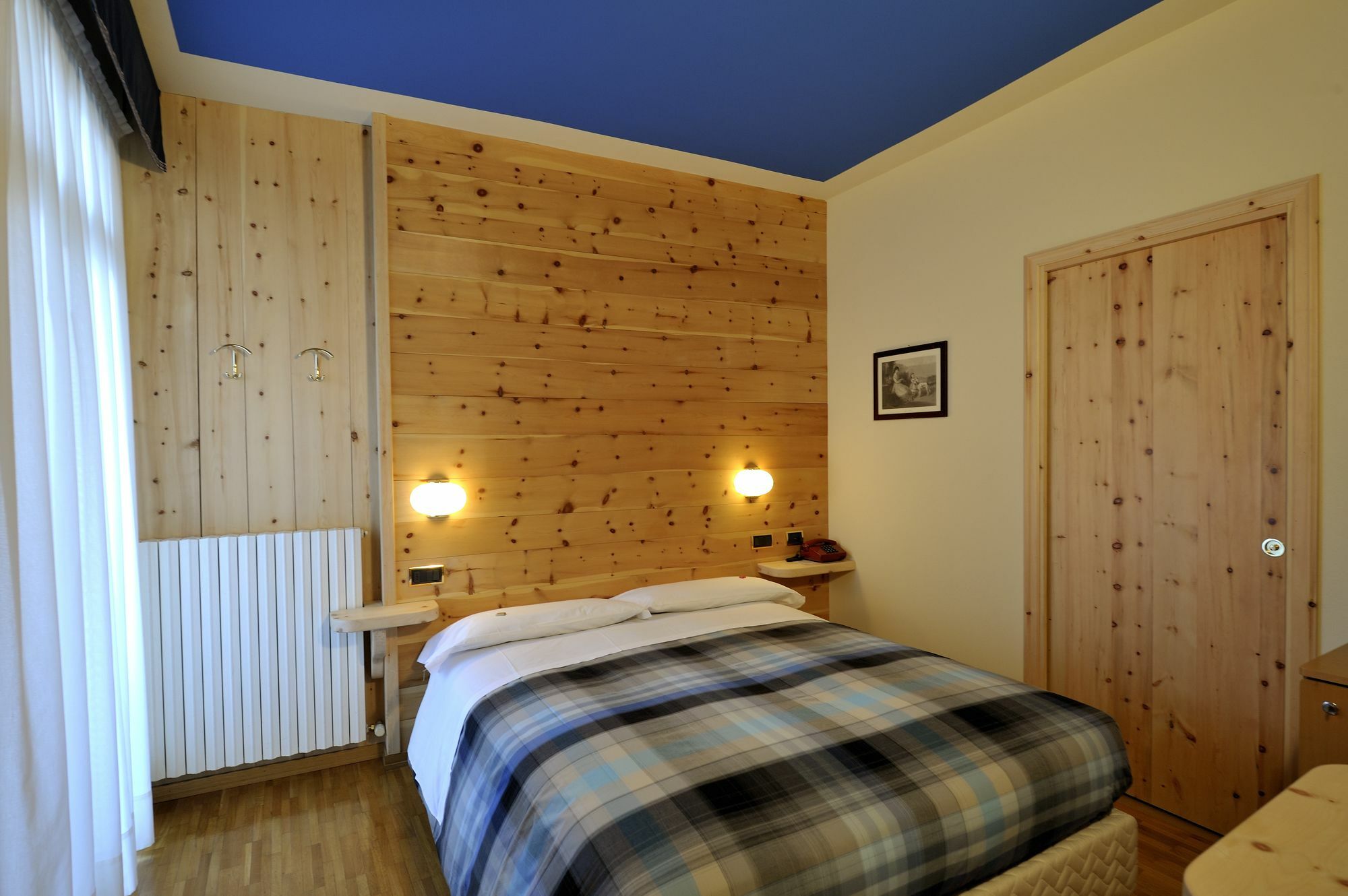 Meuble Garni Della Contea Hotel Bormio Kültér fotó